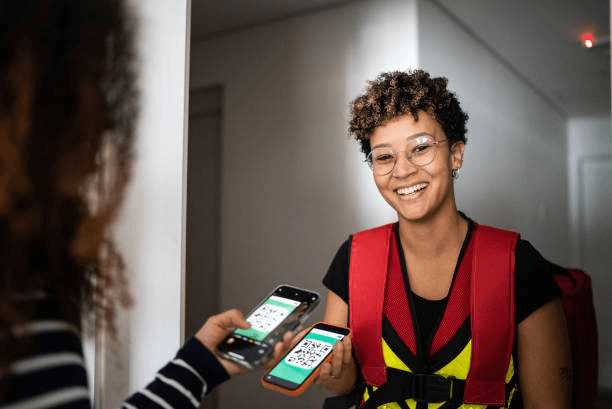 Consumer making a secure escrow payment using Piaxis mobile app